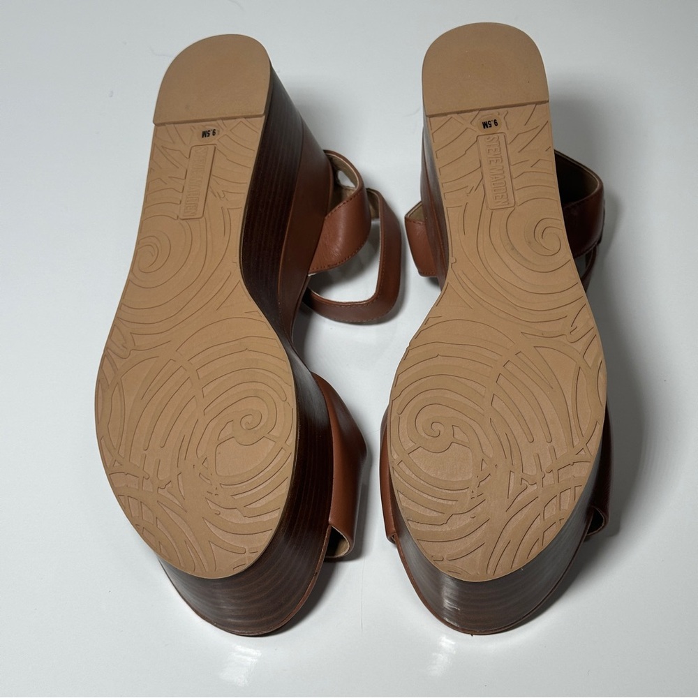 Steve Madden Brown Wooden Platform Sandal - Picture 5 of 6